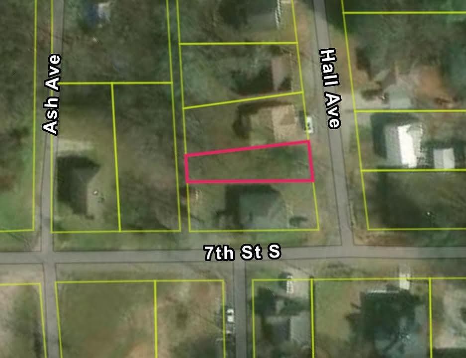 2nd image of 704 Hall Ave #704