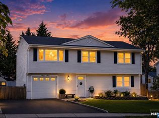 33 Van Buren Ave, Westwood, NJ 07675