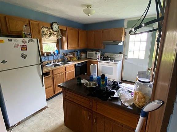 4th image of 1529 Horlacher Ave