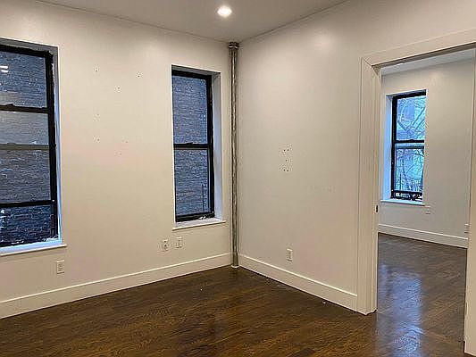 5th image of 122 E 103rd St APT 16