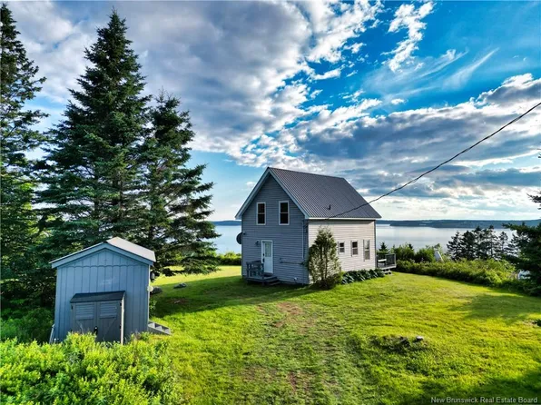 15 Mitchell Ct, Campobello Island, NB E5E 1H7