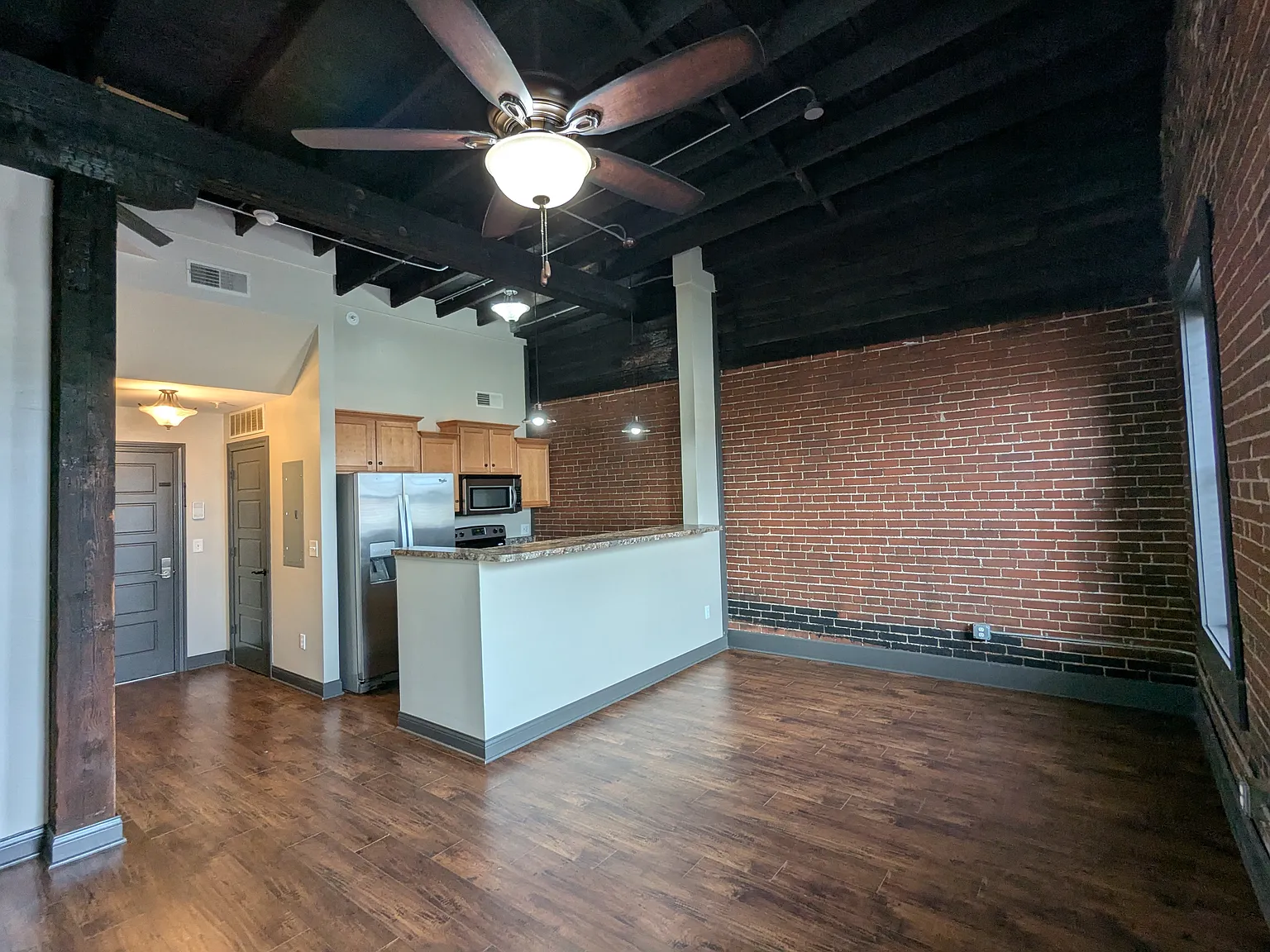 2 bed, 800 sqft, $1,100 — Photo 1