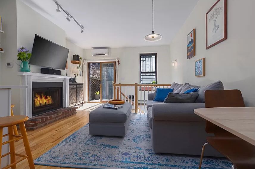 1st image of 286 Saint Johns Pl APT 1B