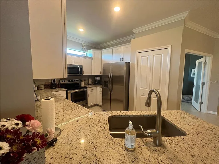 2040 Mackerel St — Photo 13