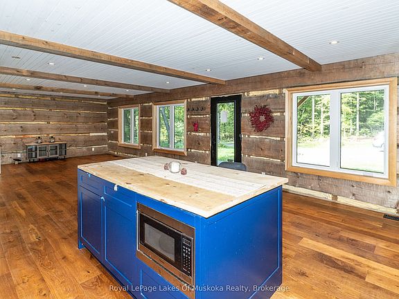 5th image of 1029 Whiteside Rd