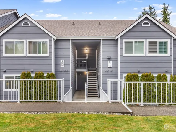 12510 109th Court NE #E203, Kirkland, WA 98034