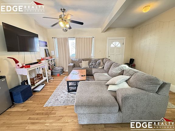 4th image of 12 Woodmont St