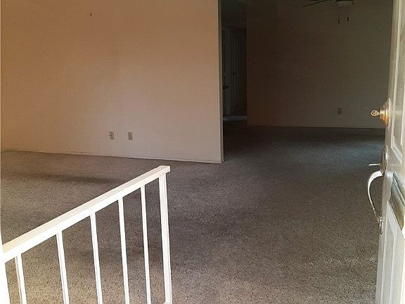4th image of 3578 Newland Ave