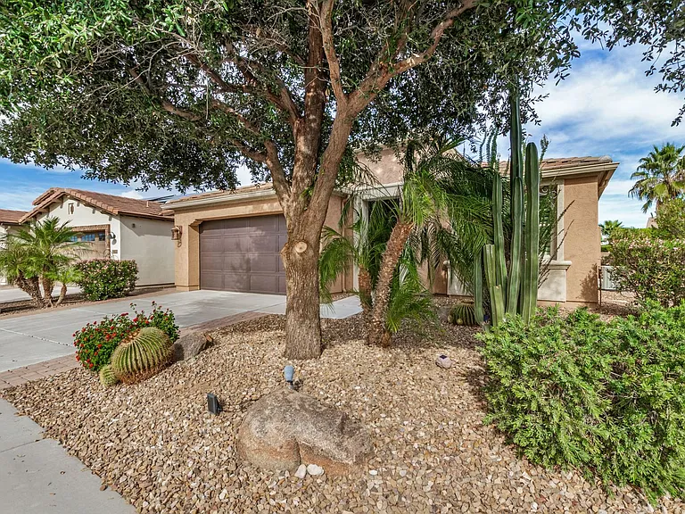 856 E Harmony Way — Photo 28