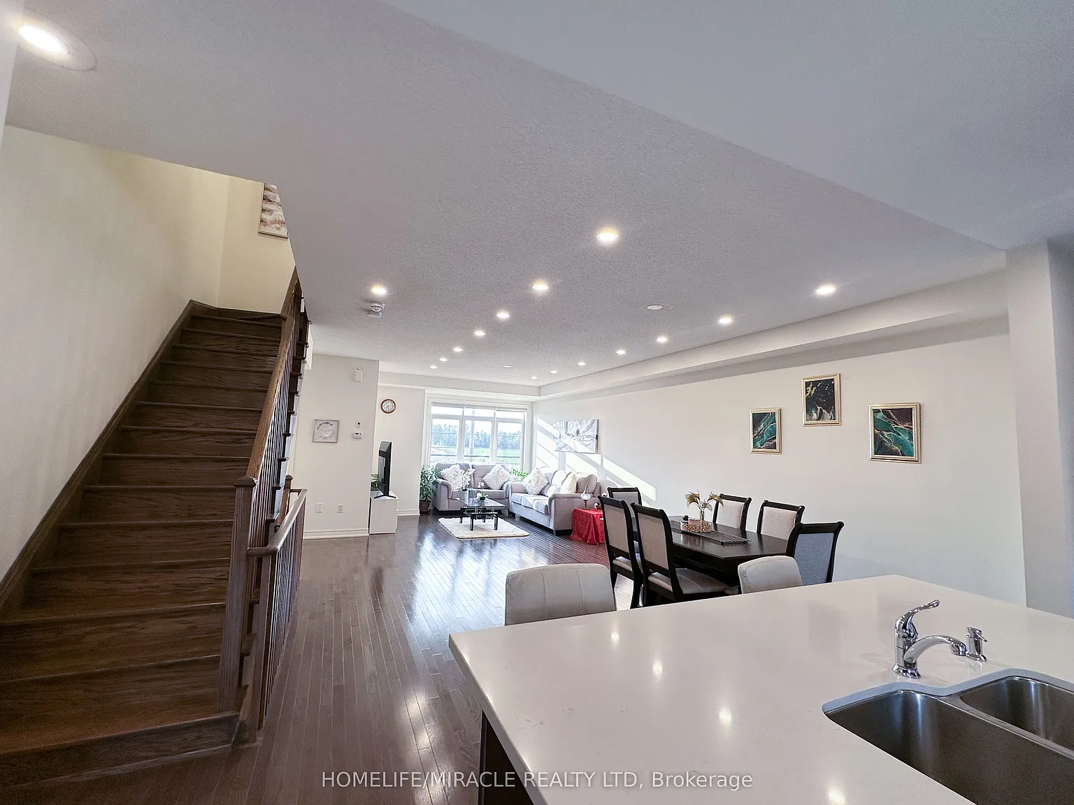 4 bed, $3,099 — Photo 4