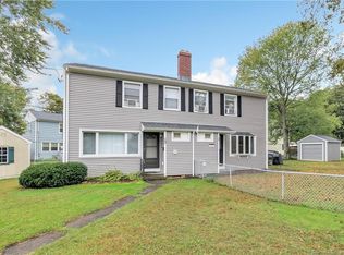15 Hull Ct, Stratford, CT 06614