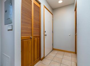 820 NW Naito Pkwy, Portland, OR 97209