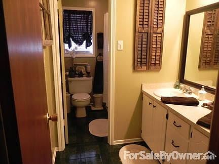 3rd image of 1070 Raspy Rd
