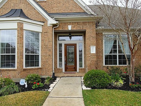 Sprinkler system covers the entire yard.
