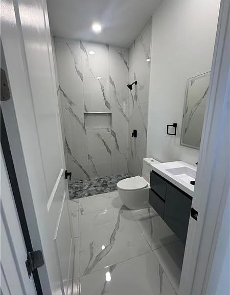 1035 Barcelona St — Photo 5