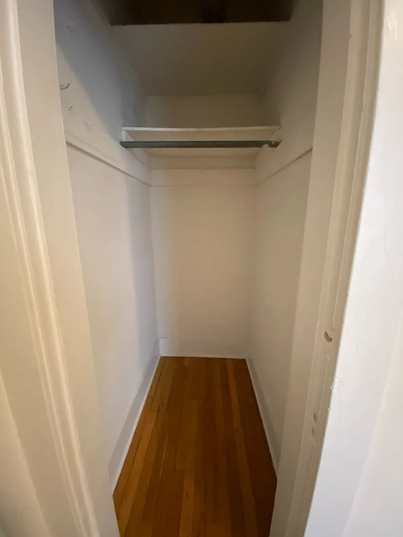 Spacious One Bedroom on the Northside — Photo 4