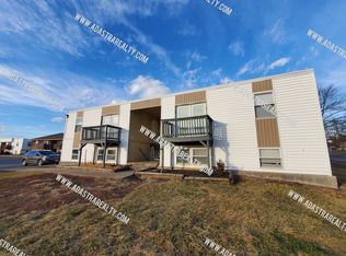 8201 Spring Valley Rd #10, Belton, MO 64012