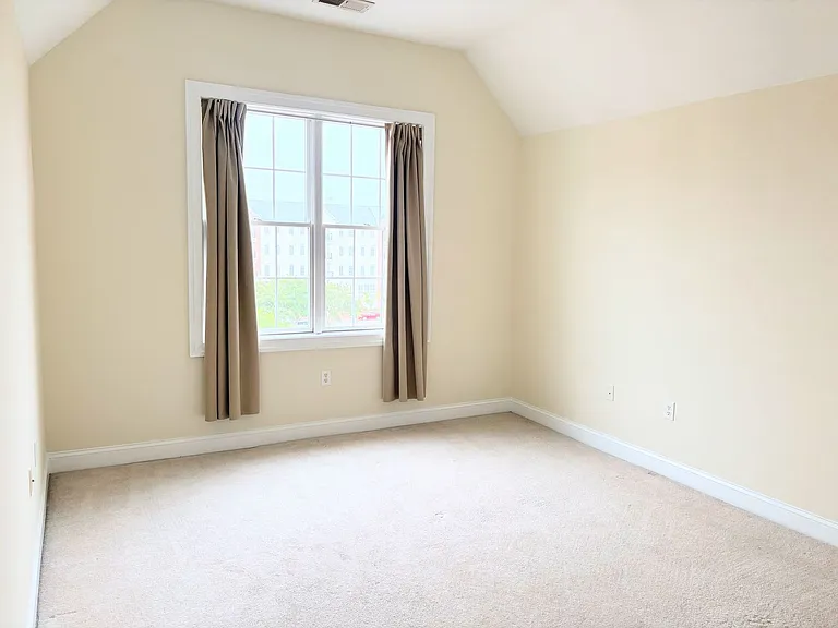 5215 Center St #402 — Photo 11