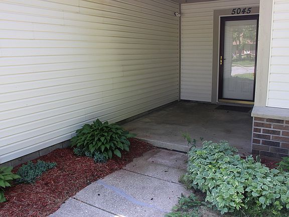 3rd image of 5045 Harpers Ln