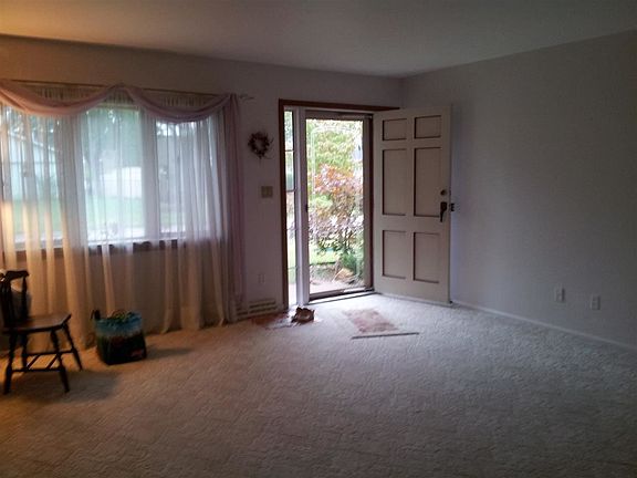 3rd image of 781 41st Ave