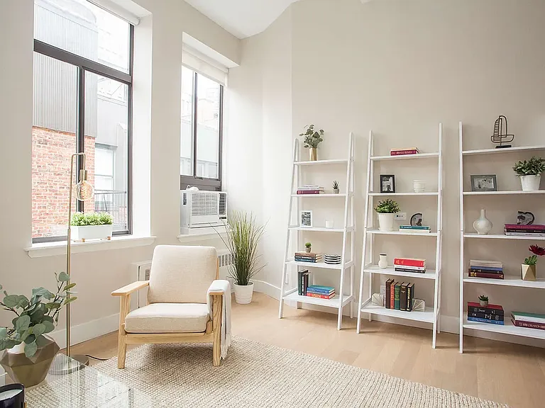 31 E 31st St #5C — Photo 1