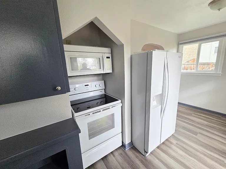 1242 Zephyr St #1242 — Photo 8