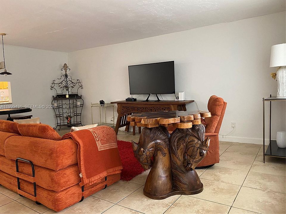 1st image of 1855 NE 121st St APT 36