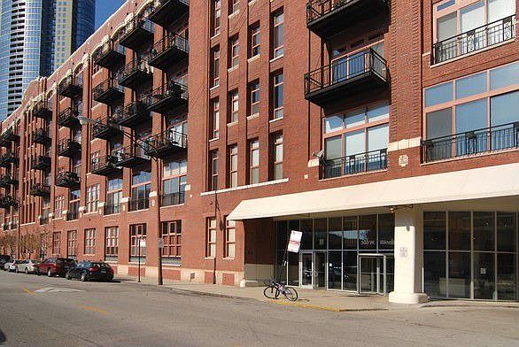 1st image of 360 W Illinois St APT 214