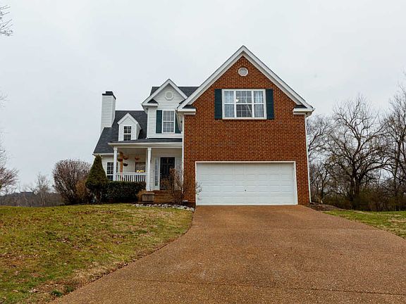 2nd image of 1147 Summerville Cir