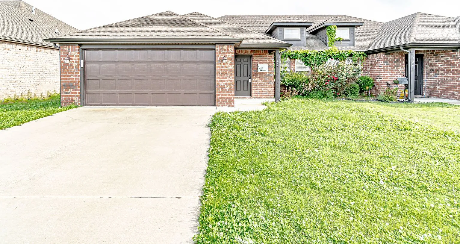 Spacious Centerton Duplex — Photo 1