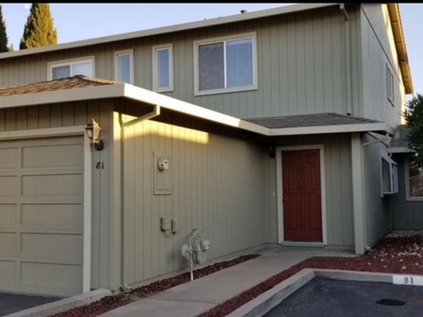 81 Knight Ln