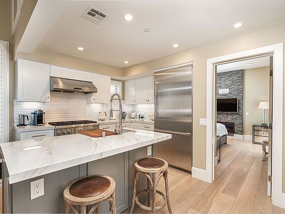 5th image of 716-5 Larkspur Ave