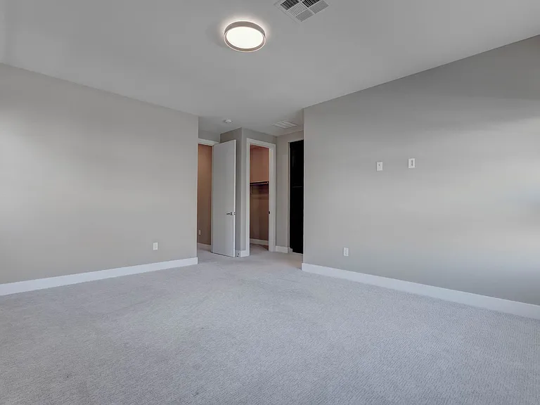 86 Pristine Glen St — Photo 31
