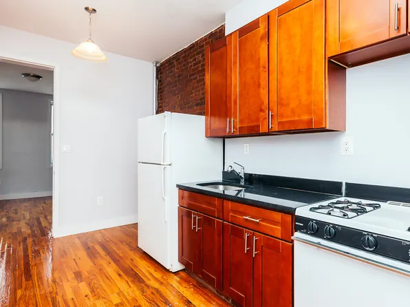 464 Wilson Avenue image 1 of 7