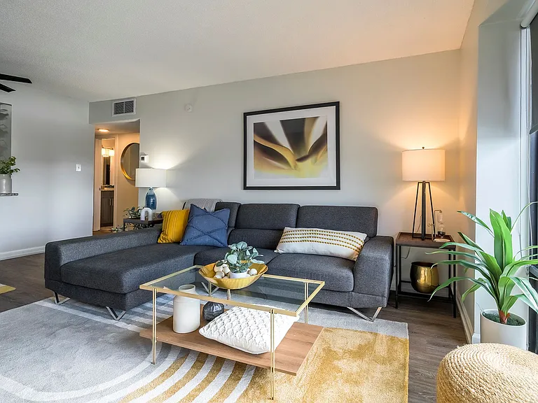 Iris Luxury Apartments — Photo 7