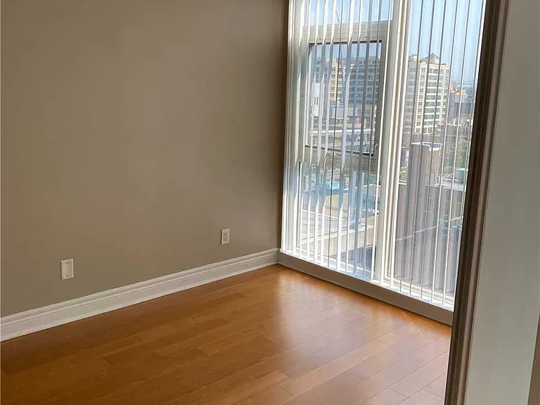220 Victoria St #1204 — Photo 9
