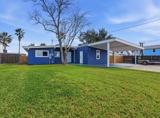 129 Copano Cove Rd, Rockport, TX 78382