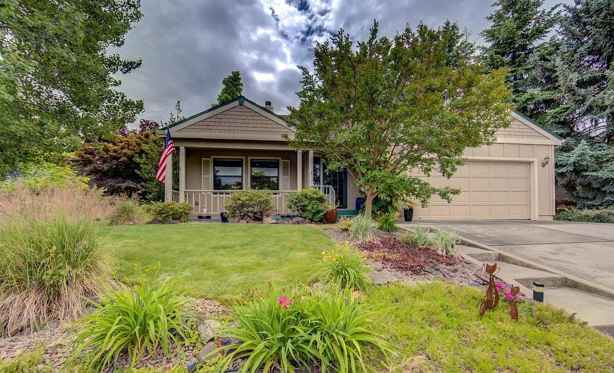 2448 Senate Way photo 1