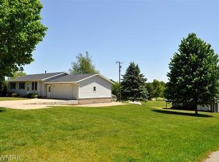 13290 Bradshaw St NE, Gowen, MI 49326