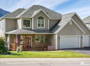 20628 Williamsburg Dr, Eagle River, AK 99577
