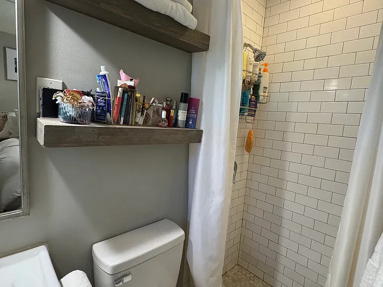 2571 Warwick Cir — Photo 23