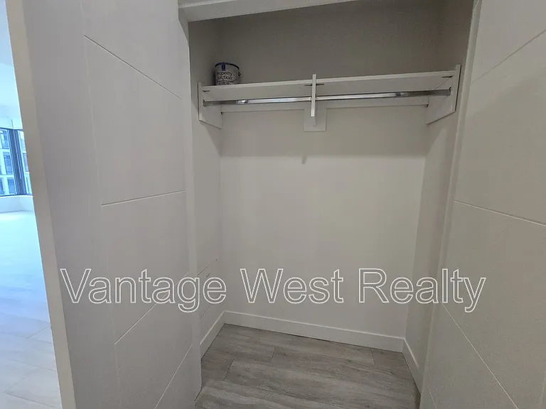 3699 Capozzi Rd #406 — Photo 19