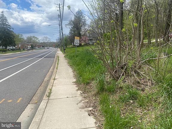 4th image of 1030 Owens Rd