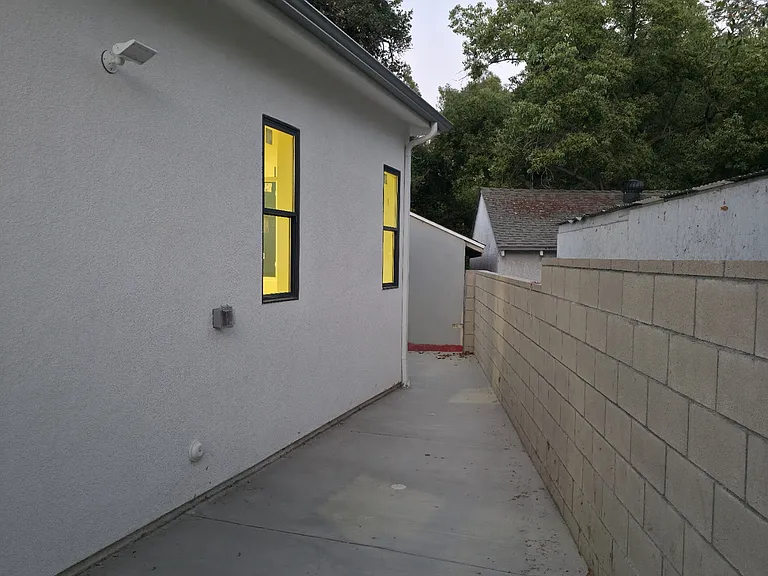 2971 N Verdugo Rd #A — Photo 11