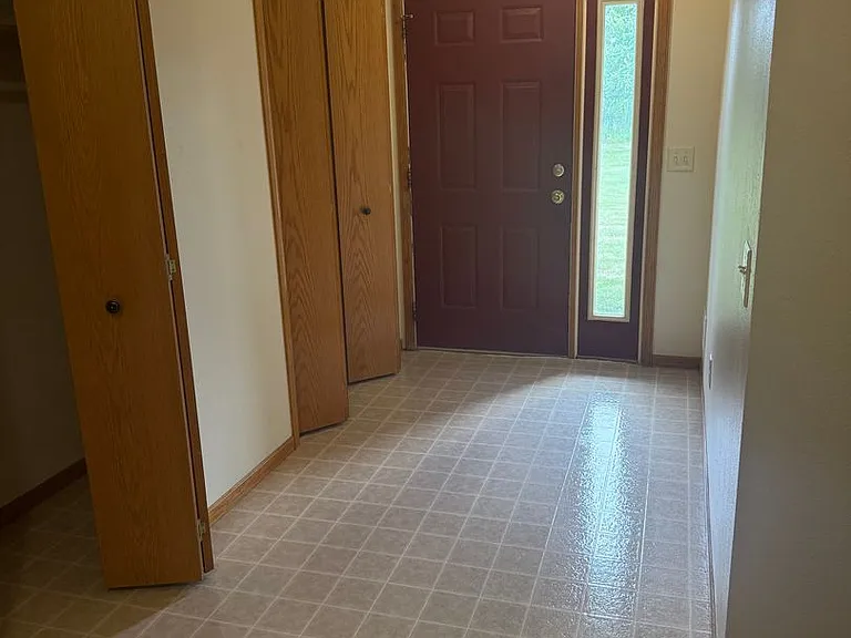 1342 Glenn Pl — Photo 12