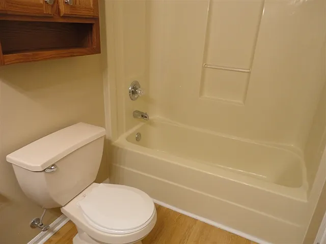 8956 Mallard Green Dr — Photo 10