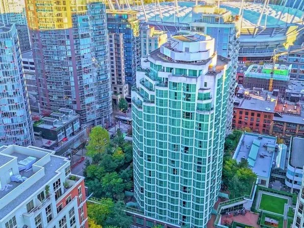 838 Hamilton St #1808, Vancouver, BC V6B 6A2