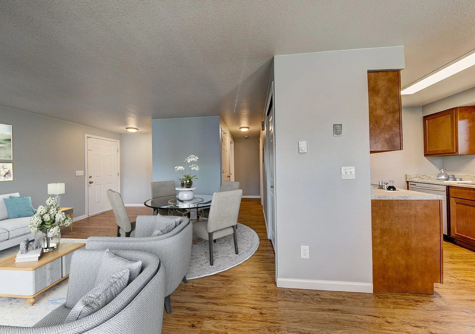 Cimarron Square Apartments — Photo 4
