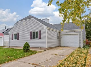 34 Afton Dr, Montgomery, IL 60538