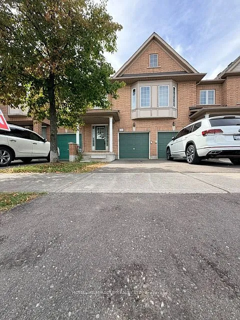 4 bed, $3,251 — Photo 1